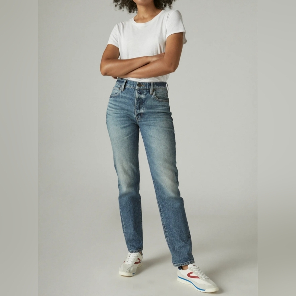 New Lucky Brand Classic Blue Denim Jeans size 10 / 30R